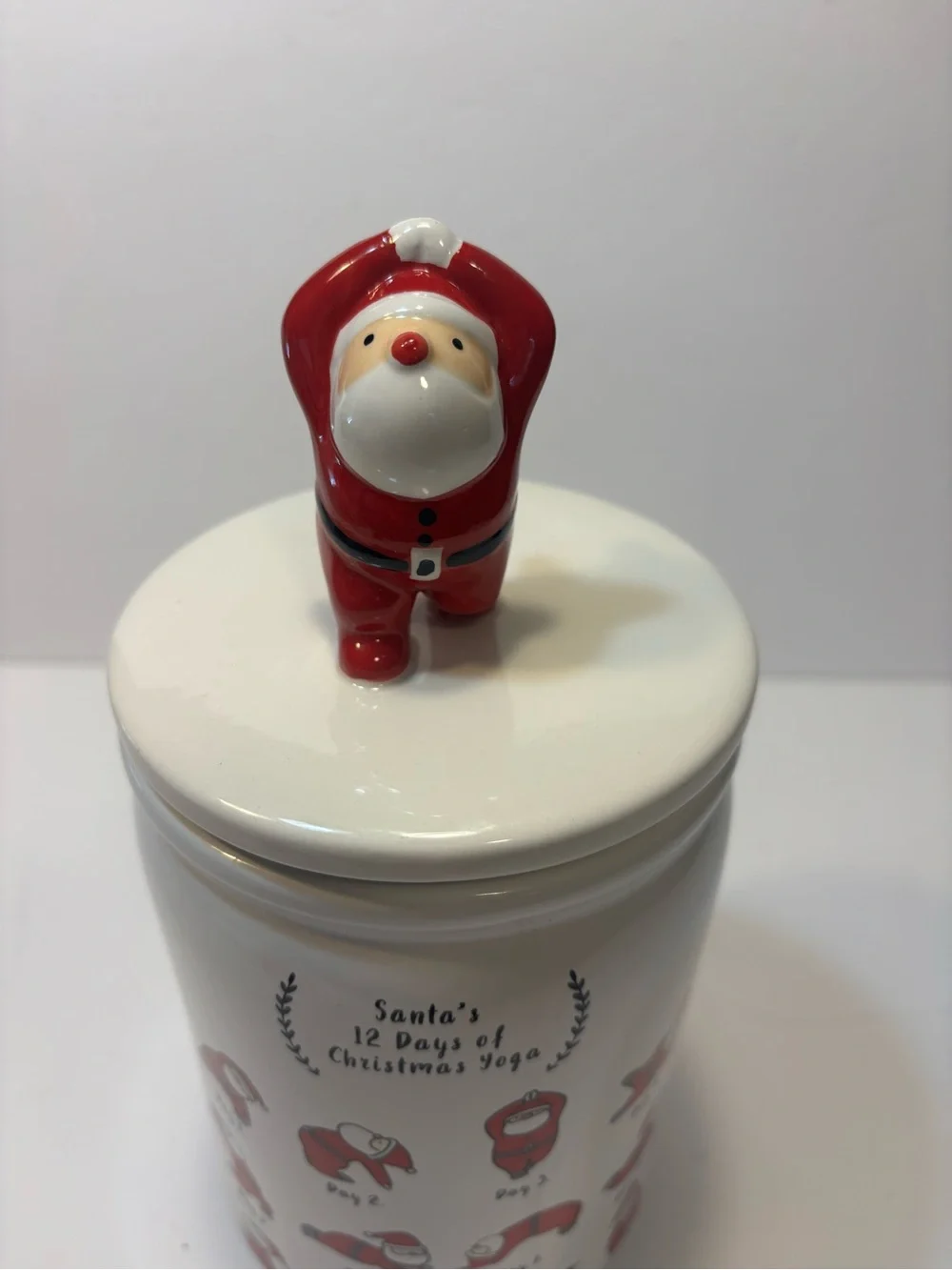 Magenta ceramic holiday